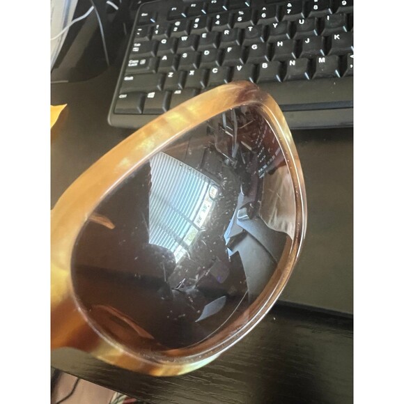 Chanel sunglasses tortoise color with bows on temples - Picture 8 of 10